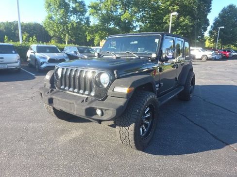 Used 2019 Jeep Wrangler Unlimited Sport S AWD/4WD image 4