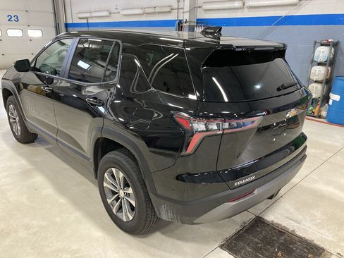 Used 2026 Chevrolet Equinox LT FWD image 5