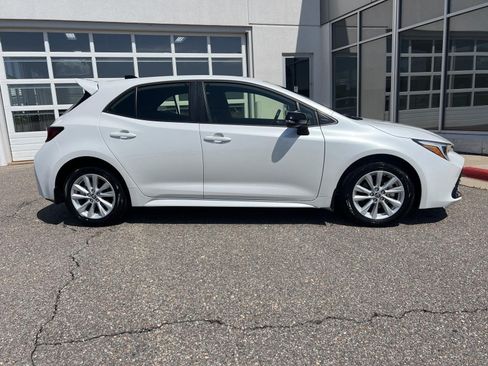 Used 2026 Toyota Corolla SE FWD image 9