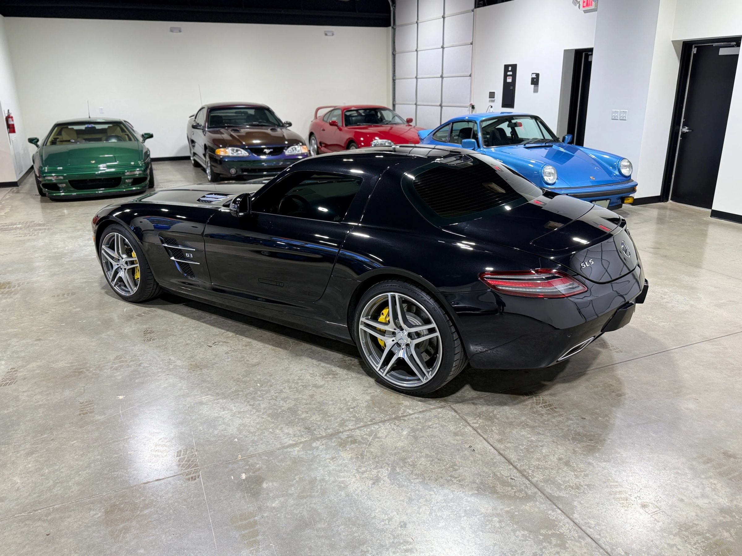 Used 2011 Mercedes-Benz SLS AMG Coupe image 11