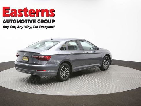 Used 2020 Volkswagen Jetta SE w/ SE Cold Weather Package image 43