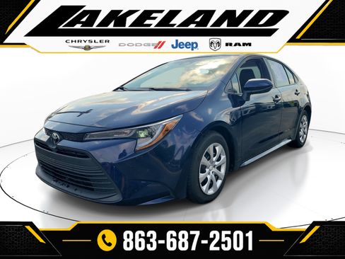 Used 2026 Toyota Corolla LE FWD image 3