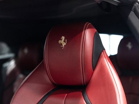 Used 2018 Ferrari GTC4Lusso image 39