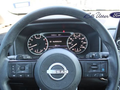 Used 2023 Nissan Rogue SV FWD image 10