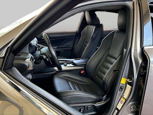 Used 2018 Lexus IS 300 F Sport w/ F Sport Package RWD image 7