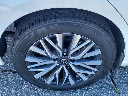 Used 2025 Nissan Altima 2.5 SV image 7