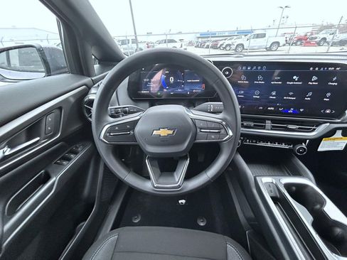 New 2026 Chevrolet Equinox EV LT image 13