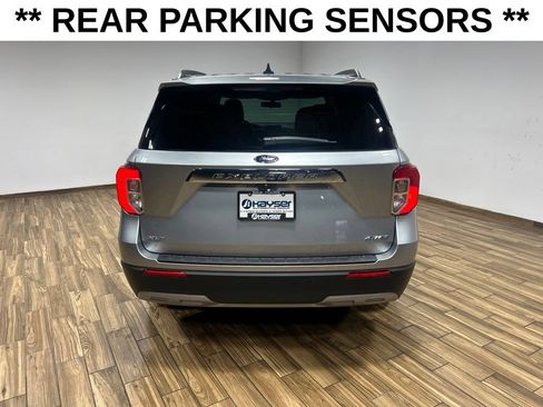 Used 2022 Ford Explorer XLT w/ Equipment Group 202A AWD/4WD image 9