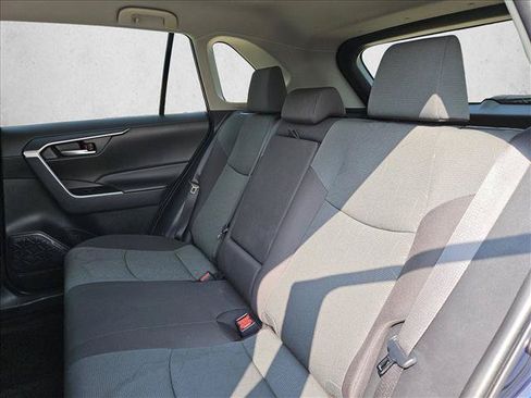 Used 2025 Toyota RAV4 XLE FWD image 19