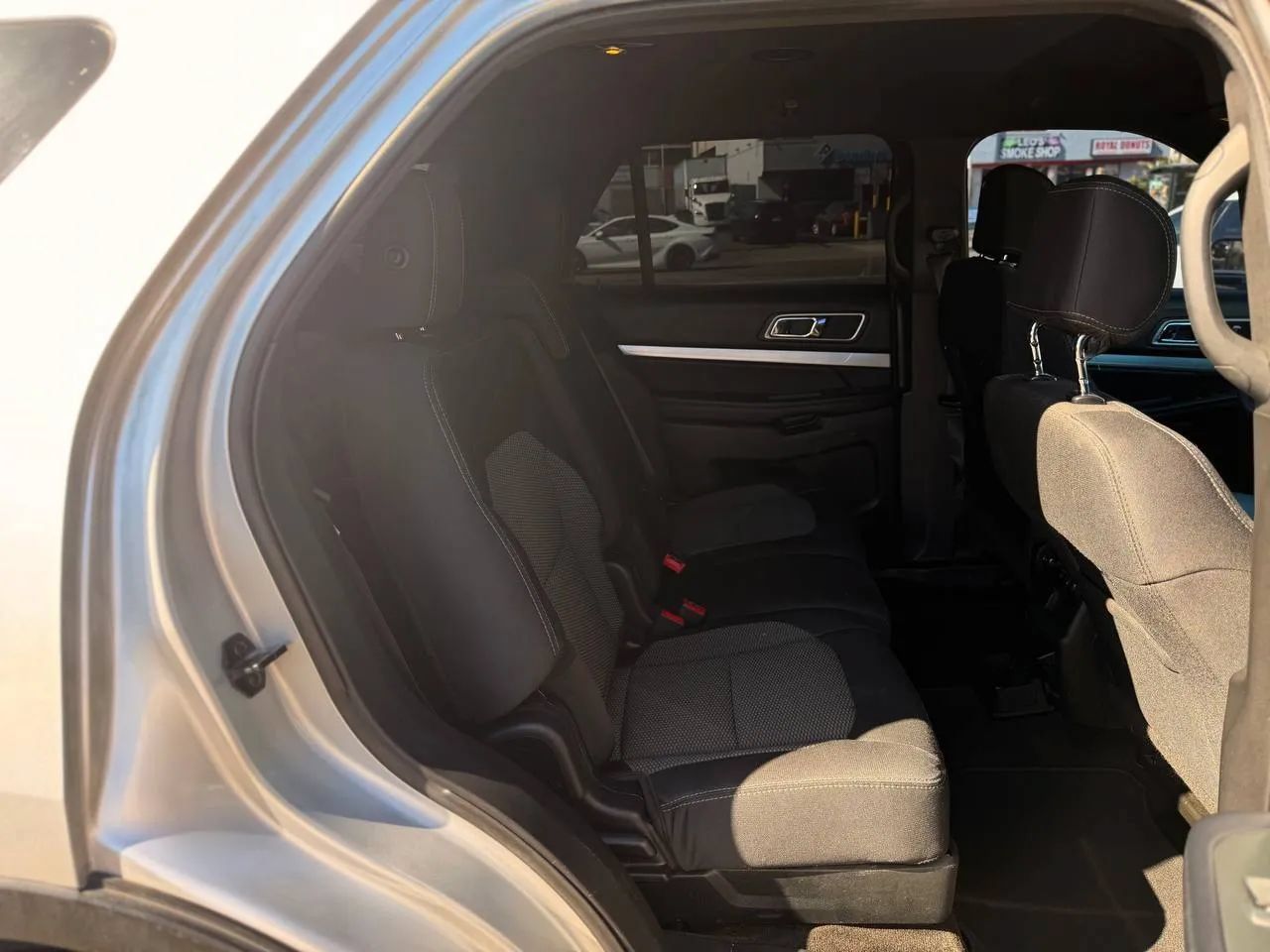Used 2017 Ford Explorer XLT FWD image 39