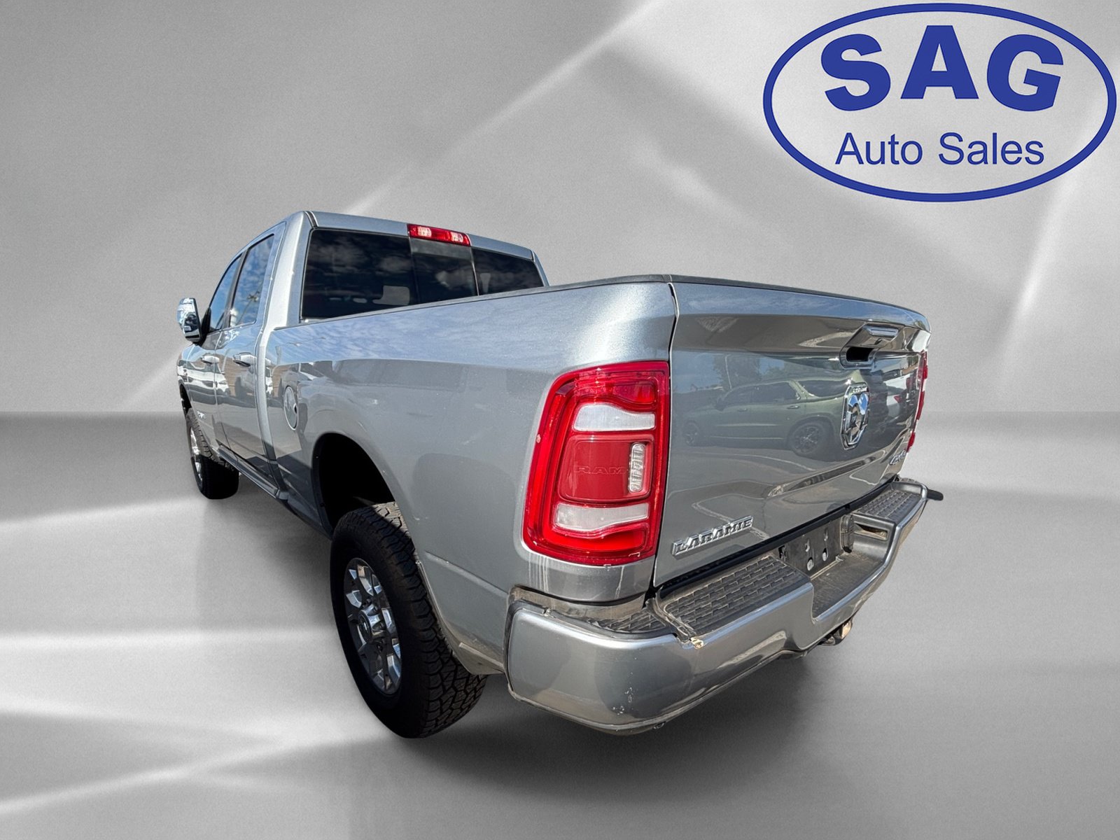 Used 2024 RAM 2500 Laramie AWD/4WD image 4
