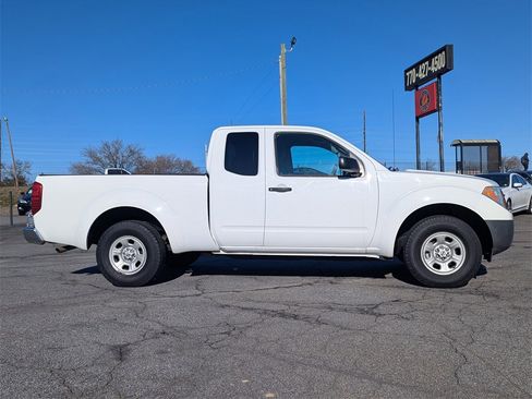 Used 2016 Nissan Frontier S image 4