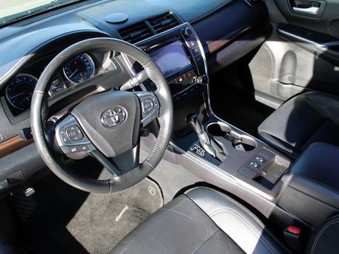 Used 2016 Toyota Camry XLE image 2