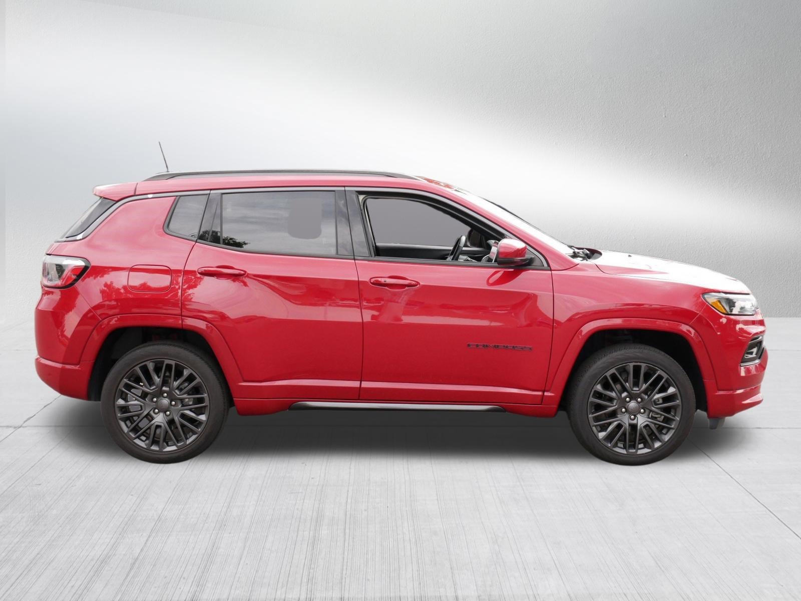Certified 2022 Jeep Compass Limited AWD/4WD image 8