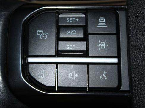 Used 2026 Ford F250 Platinum AWD/4WD image 27