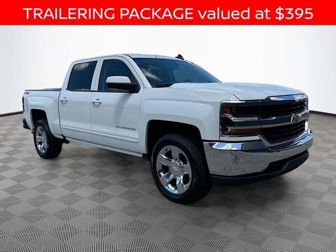 Used 2018 Chevrolet Silverado 1500 LT w/ Trailering Package AWD/4WD image 3
