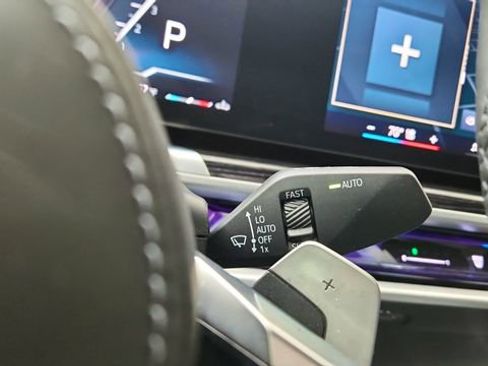 Used 2025 BMW 740i image 47