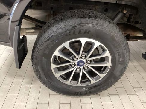 Used 2018 Ford F150 XLT w/ Equipment Group 302A Luxury AWD/4WD image 23