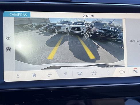 Used 2020 Jaguar F-PACE Premium image 27