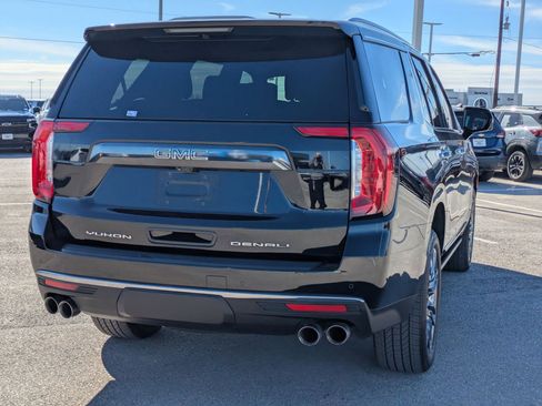Used 2024 GMC Yukon Denali Ultimate image 3