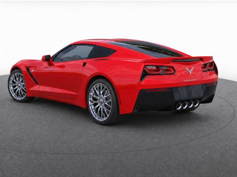 Used 2019 Chevrolet Corvette Stingray Coupe w/ 1LT RWD image 3