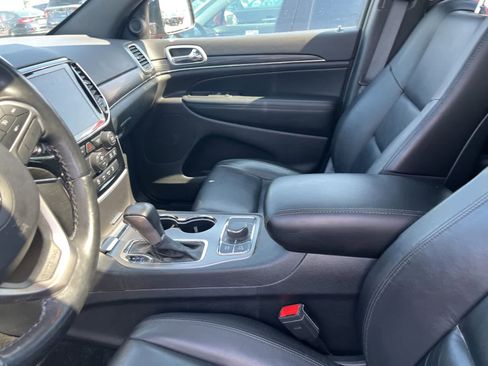 Used 2019 Jeep Grand Cherokee Limited image 26
