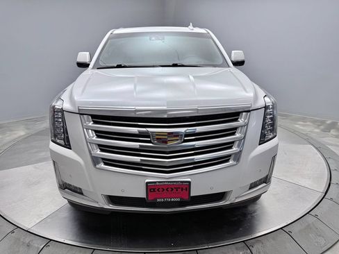 Used 2020 Cadillac Escalade Platinum AWD/4WD image 2