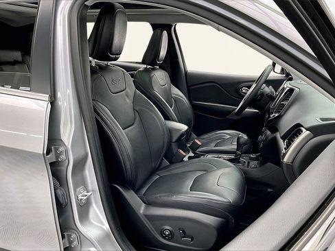 Used 2021 Jeep Cherokee Limited w/ Elite Package image 7