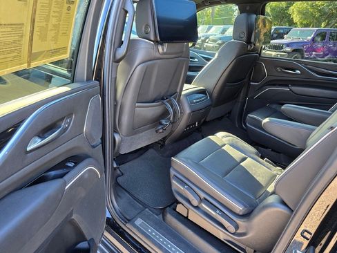 Used 2021 Cadillac Escalade ESV Sport w/ Driver Assist Tech Package AWD/4WD image 34