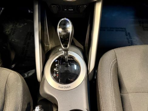 Used 2013 Hyundai Veloster RE:MIX Edition FWD image 21