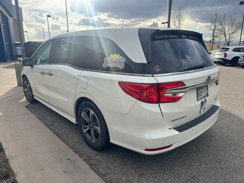 Used 2019 Honda Odyssey Touring image 2