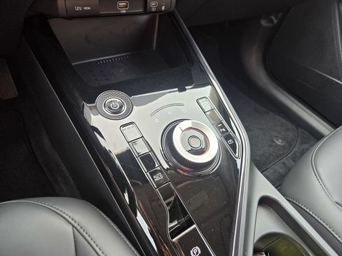 Used 2024 Kia Niro Wind FWD image 18