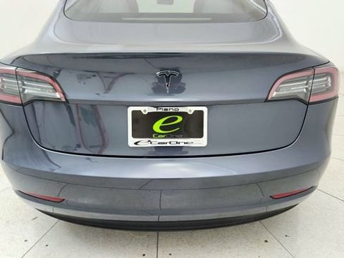 Used 2023 Tesla Model 3 Standard Range RWD image 11