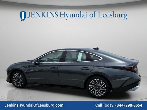 Used 2025 Hyundai Sonata SEL FWD image 8