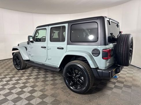 Used 2023 Jeep Wrangler Unlimited Sahara w/ Cold Weather Group image 5