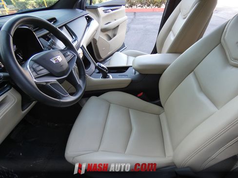 Used 2019 Cadillac XT5 FWD image 46