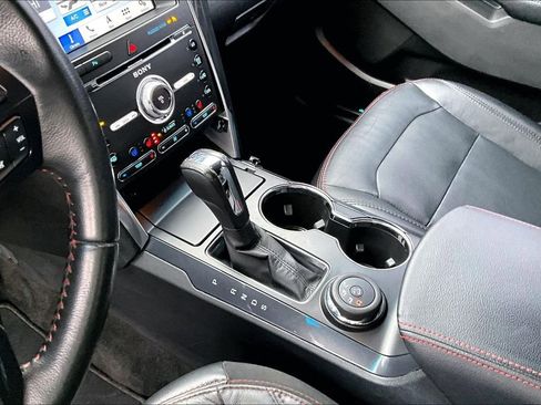 Used 2017 Ford Explorer Sport w/ Equipment Group 401A AWD/4WD image 15