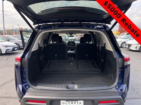 New 2025 Nissan Pathfinder SV w/ SV Premium Package image 24