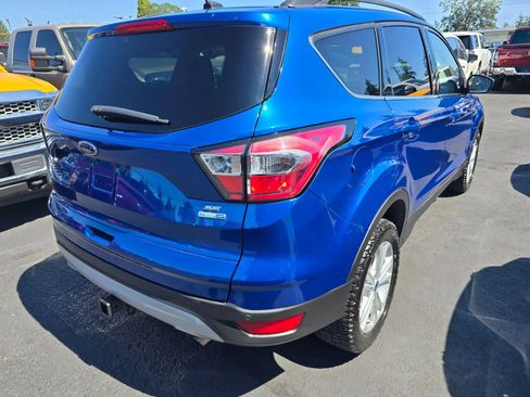 Used 2017 Ford Escape SE w/ Equipment Group 201A AWD/4WD image 5