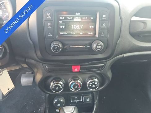 Used 2015 Jeep Renegade Latitude AWD/4WD image 13