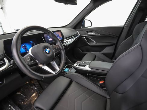 Used 2025 BMW X1 xDrive28i AWD/4WD image 10