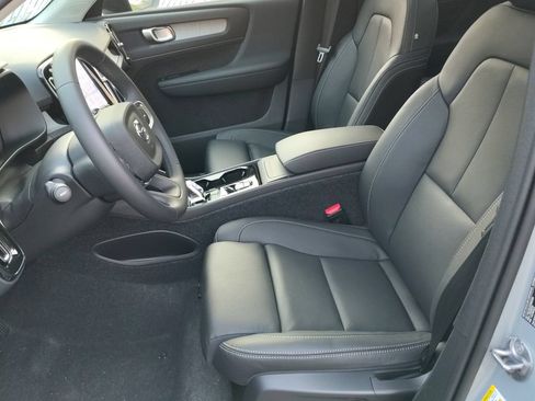 New 2026 Volvo XC40 B5 Plus w/ Protection Package Premier AWD/4WD image 13