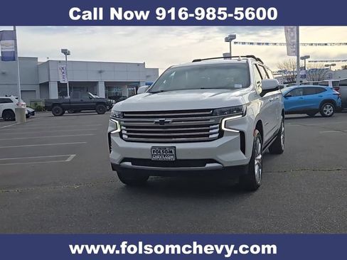 Used 2021 Chevrolet Suburban High Country w/ Premium Package image 3