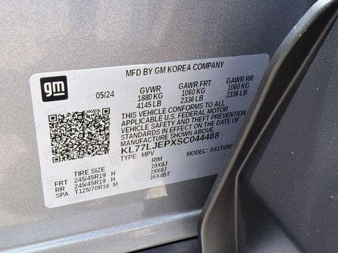 Used 2025 Chevrolet Trax RS w/ Driver Confidence Package FWD image 20