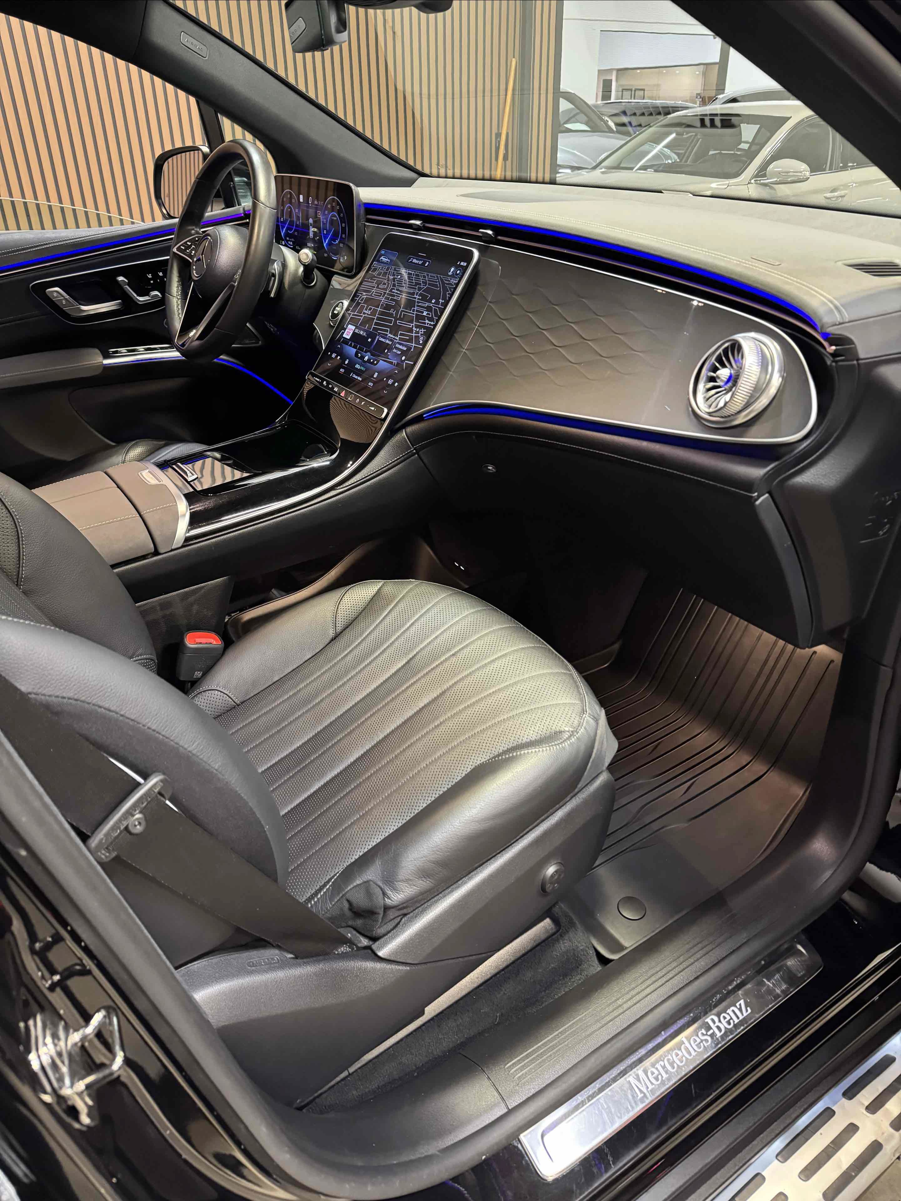 Used 2023 Mercedes-Benz EQS 450+ SUV image 20