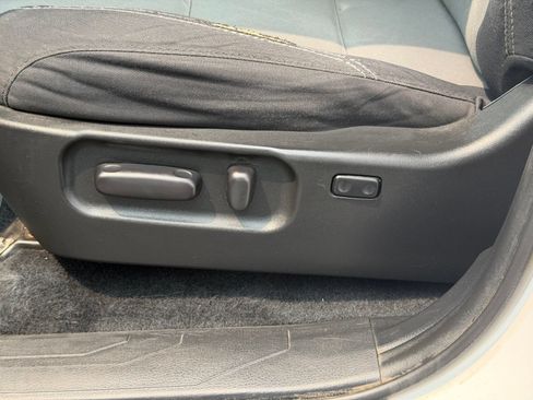 Used 2021 Toyota Tacoma TRD Sport AWD/4WD image 13