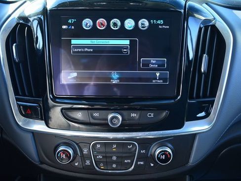 Used 2018 Chevrolet Traverse LT image 32