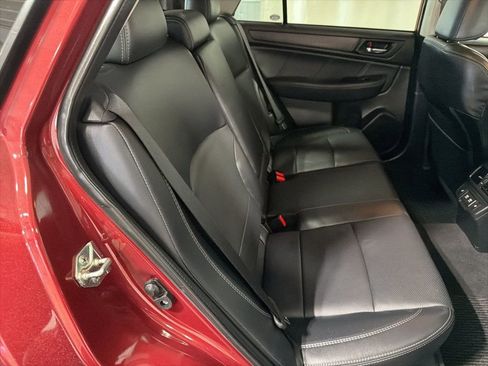 Used 2019 Subaru Outback 2.5i Limited AWD/4WD image 18