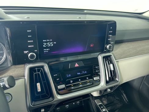 Used 2022 Kia Sorento EX w/ Panoramic Sunroof Package FWD image 25