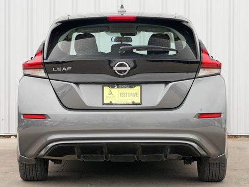 Used 2025 Nissan Leaf S image 9